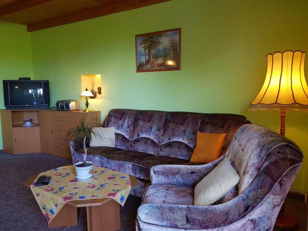 Pension Zum Wiesengrund Frauenhagen ภายนอก รูปภาพ